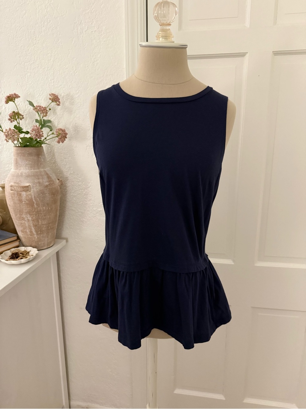 Old Navy Navy Sleeveless Peplum Tank Top